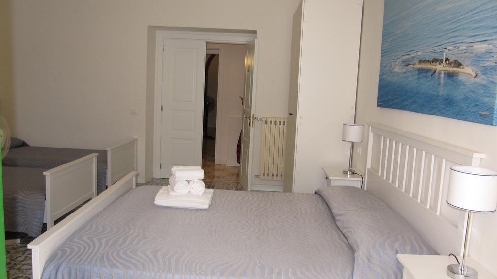 L'Infinito Bed & Breakfast Salerno Bagian luar foto