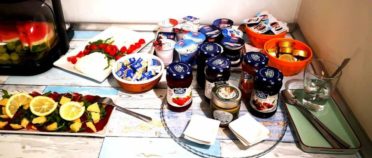 L'Infinito Bed & Breakfast Salerno Bagian luar foto