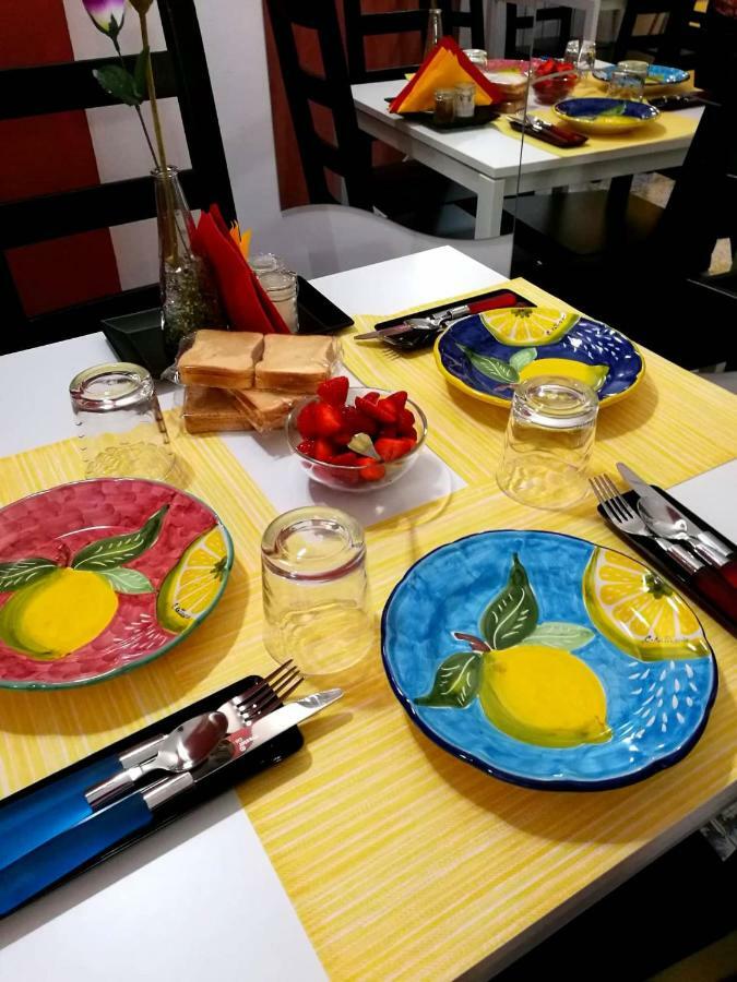 L'Infinito Bed & Breakfast Salerno Bagian luar foto